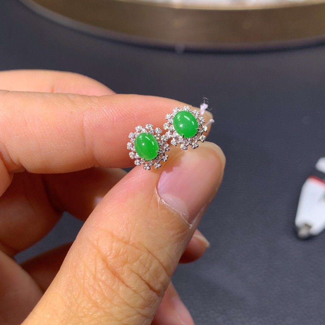 翡翠耳饰18K金镶嵌翡翠