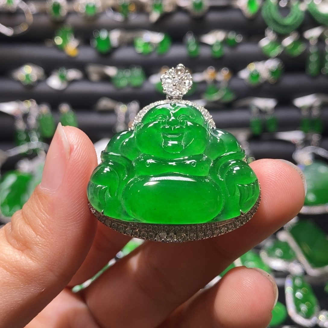 翡翠颈饰18K金镶嵌天然翡翠