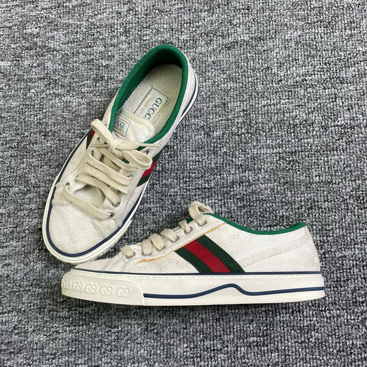 95新 GUCCI/古驰 1977系列白色压印板鞋/36码/附带发票/000387