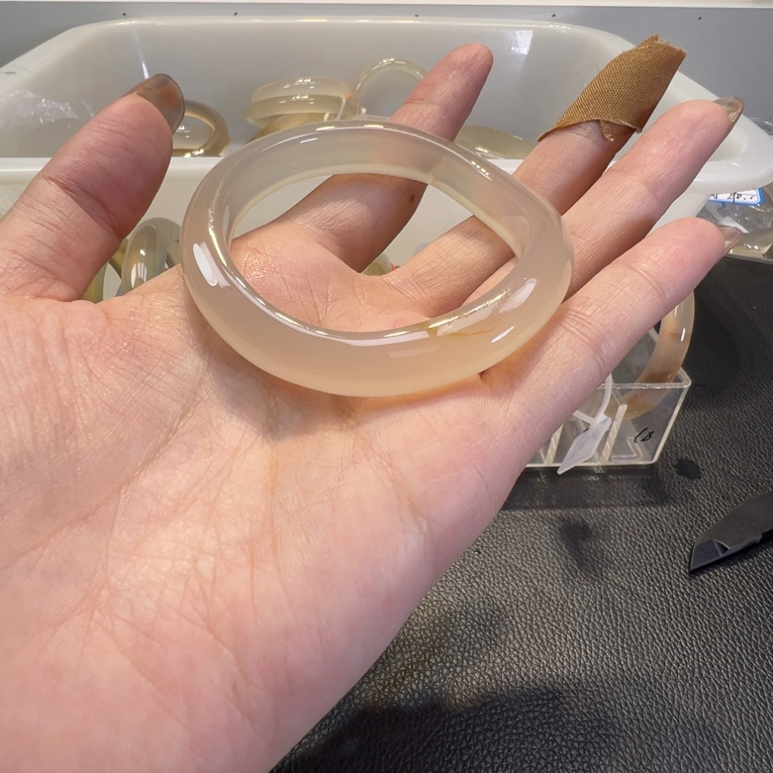 森***森玛瑙/玉髓未镶嵌手镯