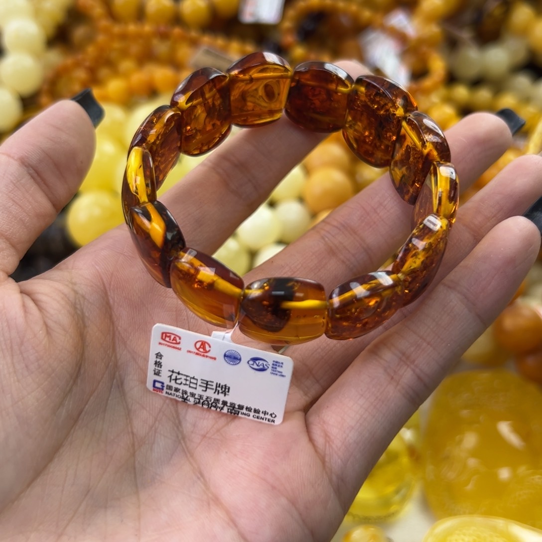 琥珀珠宝奇石未镶嵌