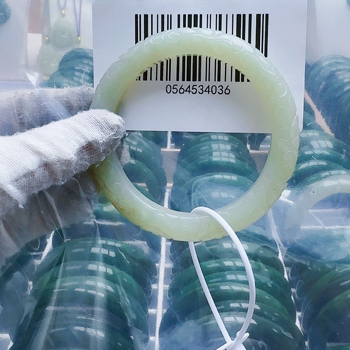 和田玉（碧玉）手镯未镶嵌59