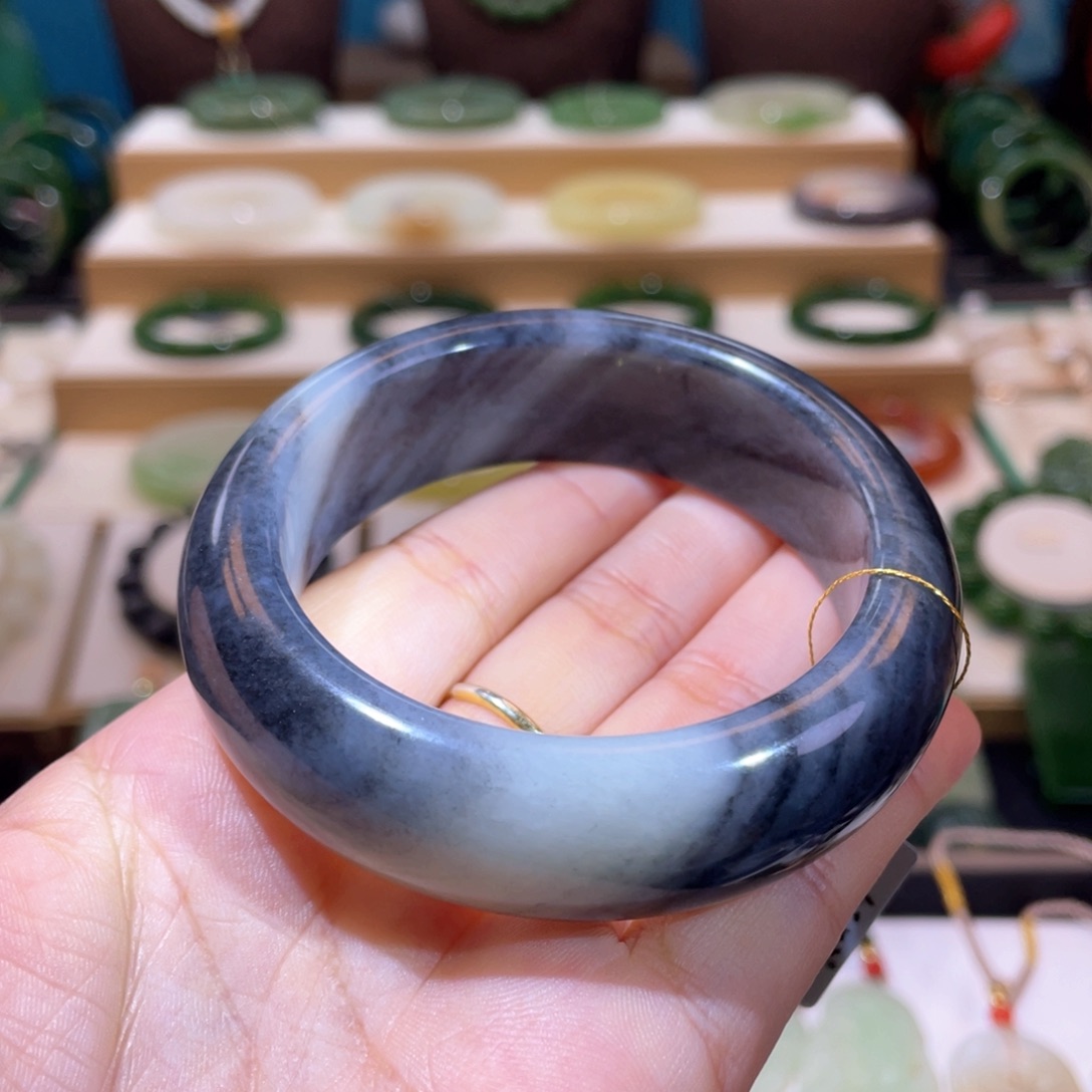 和田玉高品青花手镯56、57未镶嵌