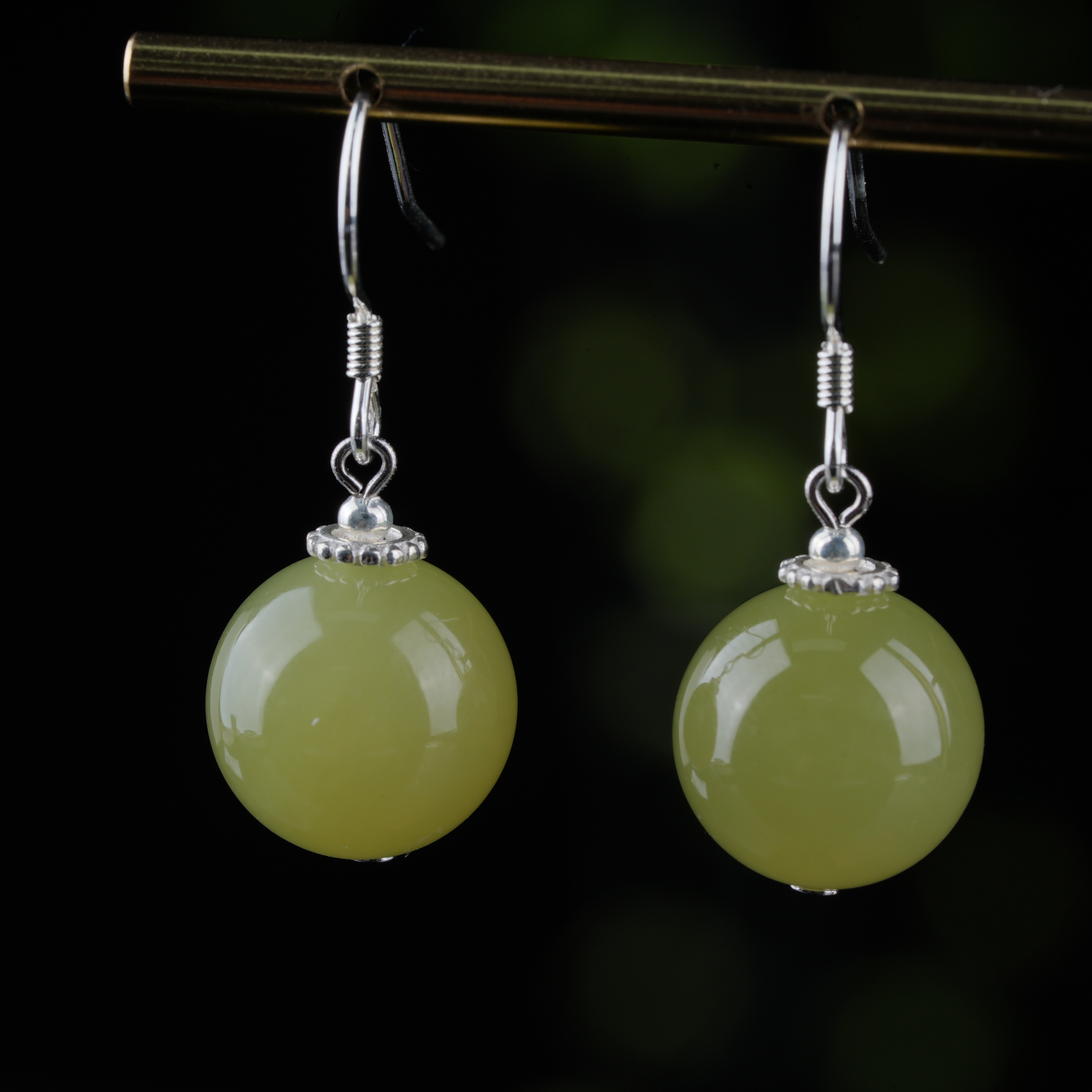 天然和田玉12m+银镶嵌耳钩（高品）-H