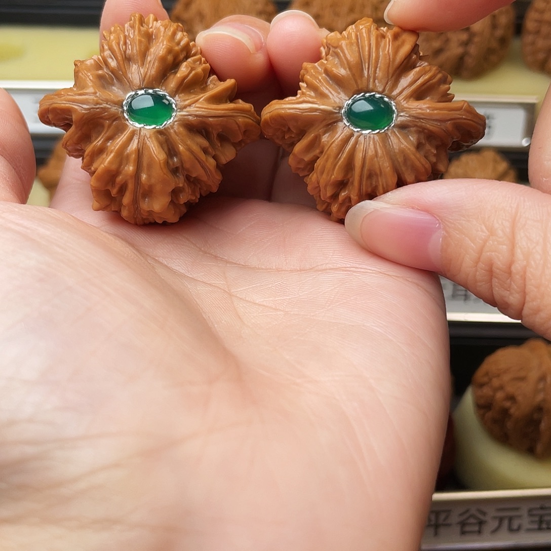 文玩核桃吊坠四座楼41尺941