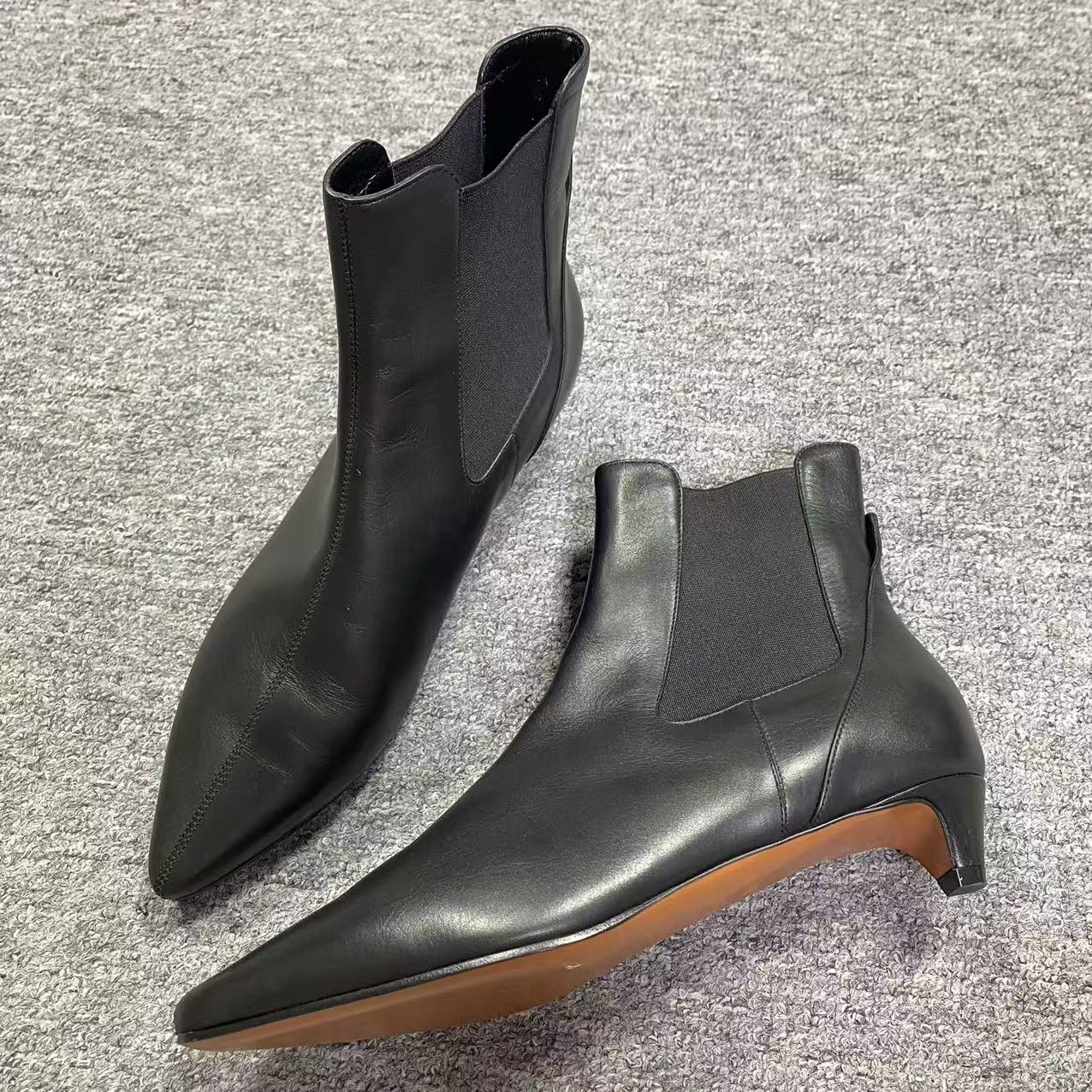 95新 Givenchy/纪梵希 37.5码/米亚女鞋黑色尖头低跟秋冬短靴645 