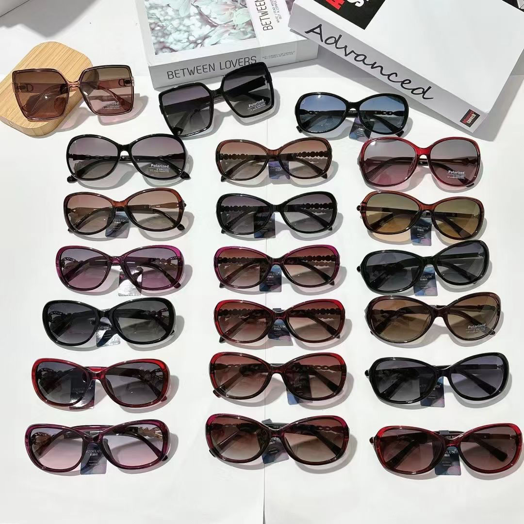 女士偏光太阳镜时尚百搭经典大妈款出游必备