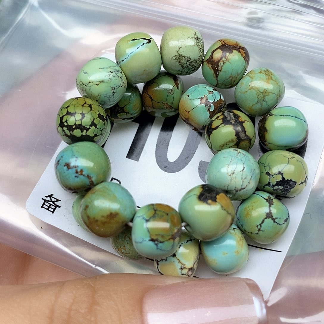 绿松石配饰未镶嵌