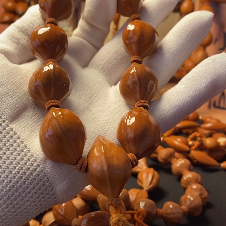 手串/手链橄榄核2.1三花铁盒