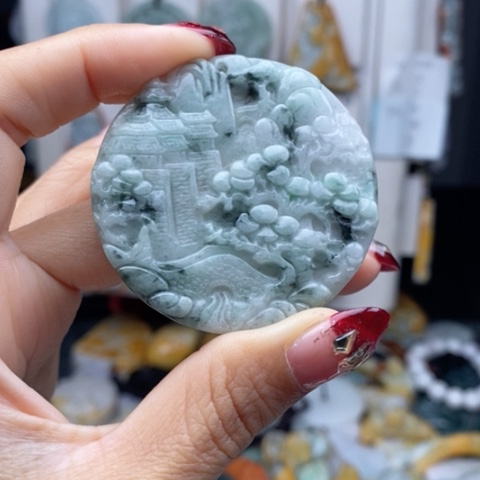 翡翠颈饰未镶嵌翡翠