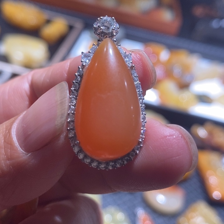 石英质玉（黄龙玉）合金手串