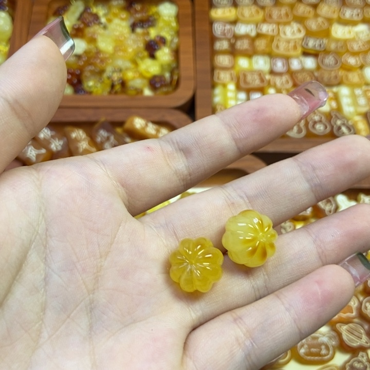 琥珀未镶嵌珠宝奇石南瓜