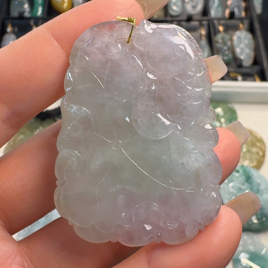 翡翠未镶嵌颈饰荷叶鱼