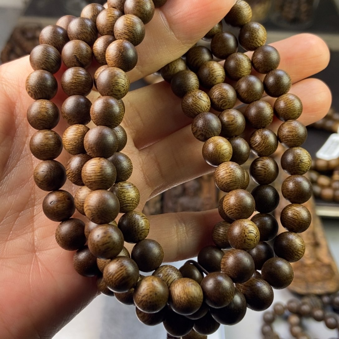 沉香手串尉****发越南芽庄白