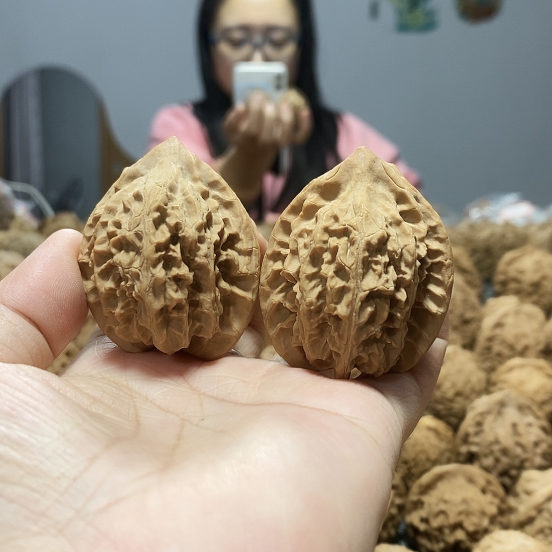 吊坠文玩核桃野生鸡心38