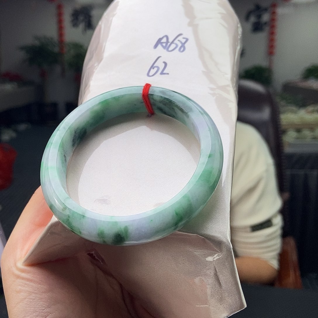 翡翠手镯未镶嵌颜色多样性发拍一发一