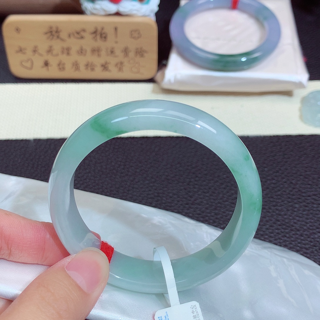 未镶嵌手镯翡翠585