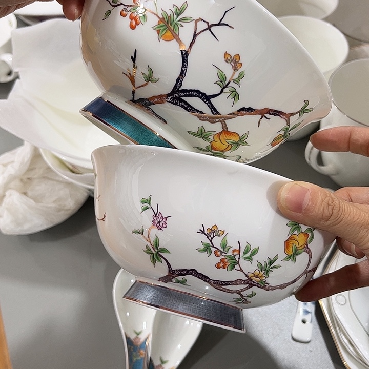 瓷片微瑕骨瓷花田喜事6碗两个灰绿