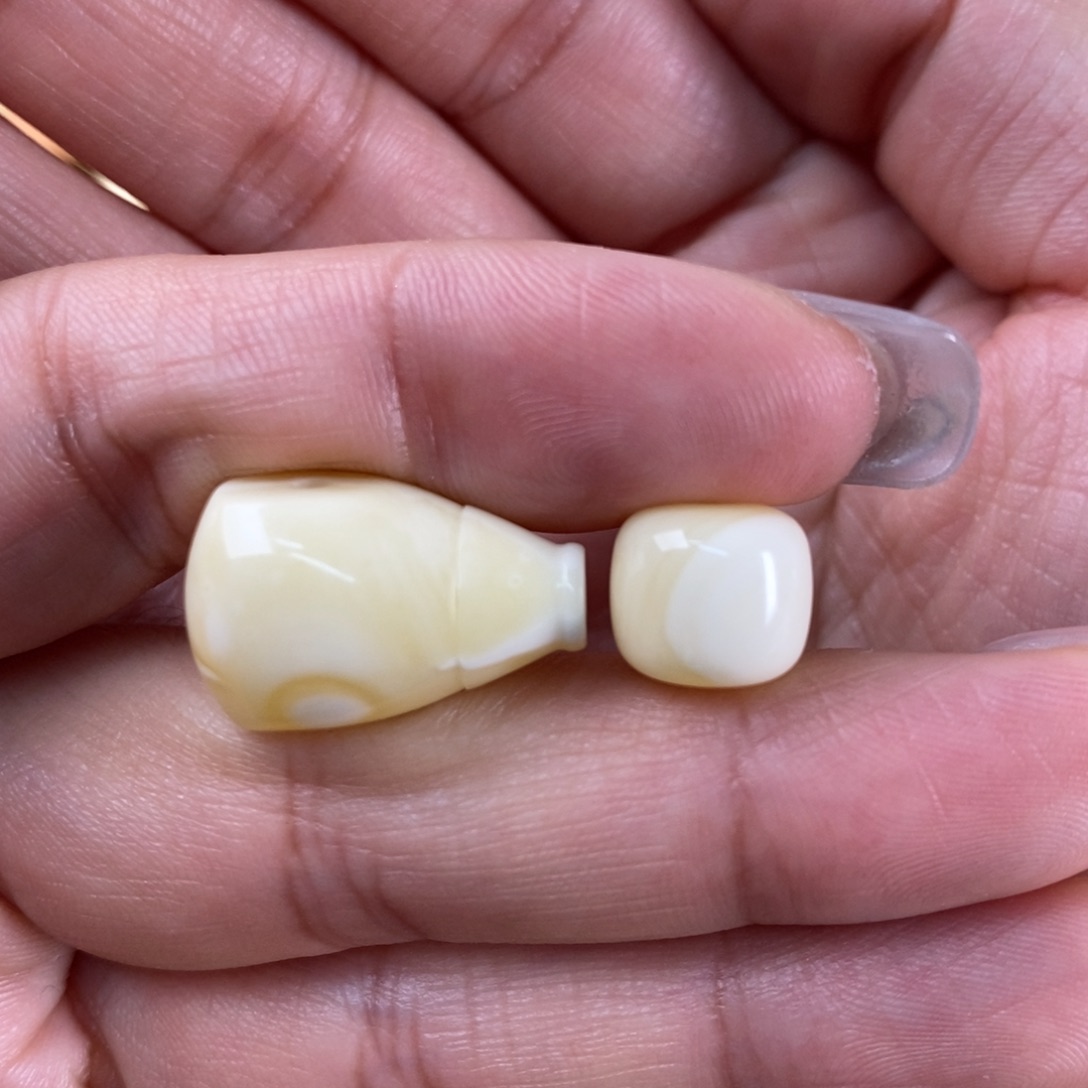 琥珀裸石未镶嵌m****6蜜蜡10