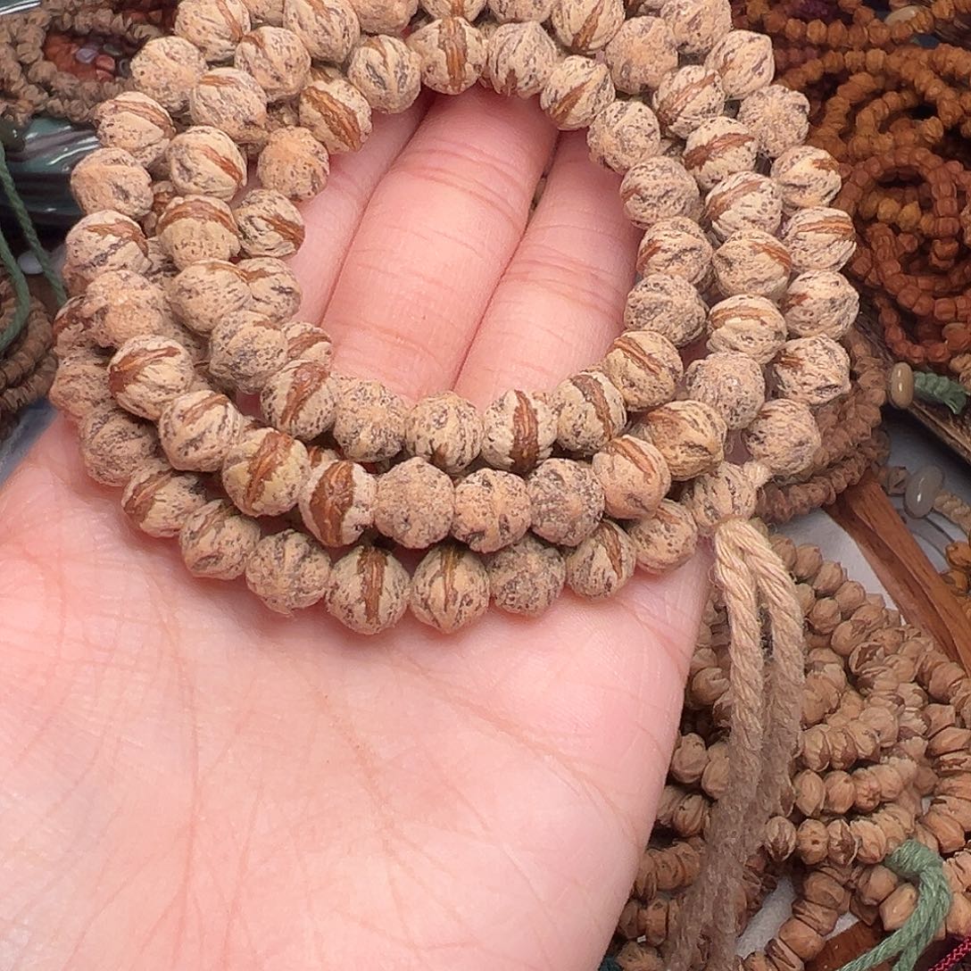 玉***粒柏香籽/百香籽吊坠