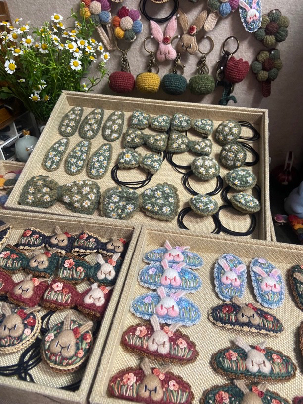 直播间选款后拍（妙妙手工钩织刺绣饰品）发卡 胸针 挂件