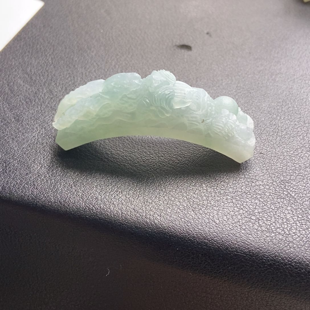 未镶嵌定制翡翠锁****卍龙