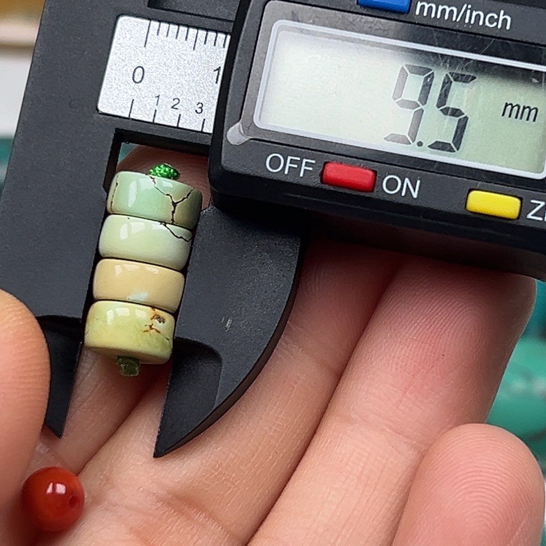 南红玛瑙未镶嵌珠宝奇石