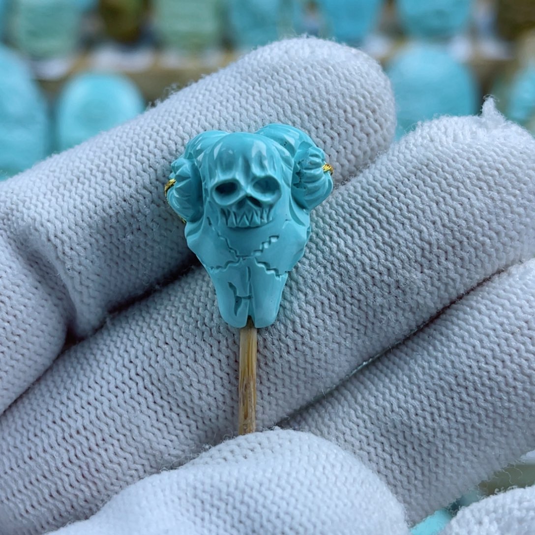 绿松石未镶嵌珠宝奇石