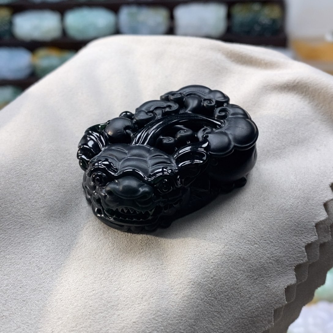 翡翠未镶嵌颈饰天然翡翠吊坠貔貅