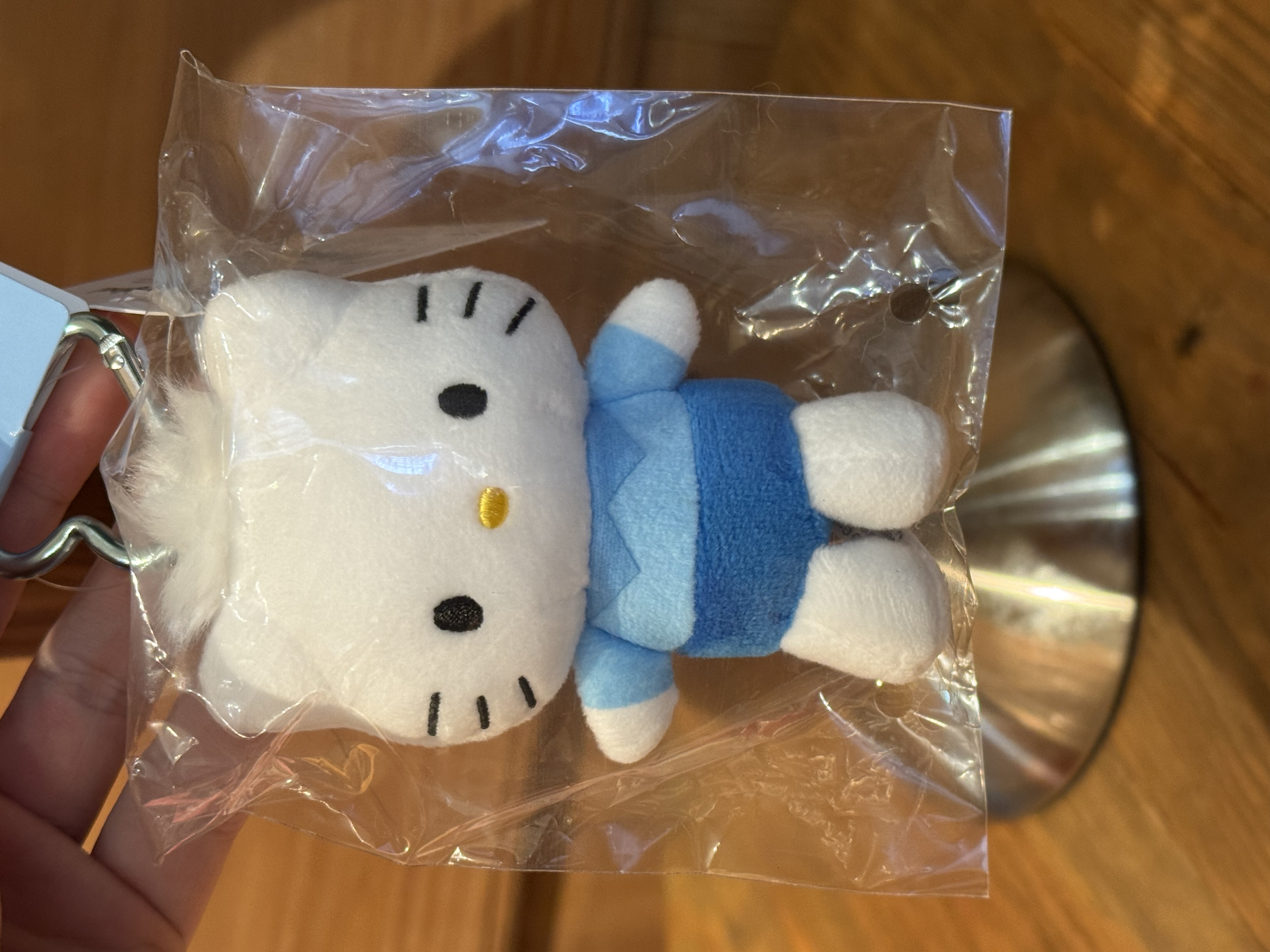 【日版正品】三丽鸥helloKitty丹尼尔爱心扣基础款Kitty挂件