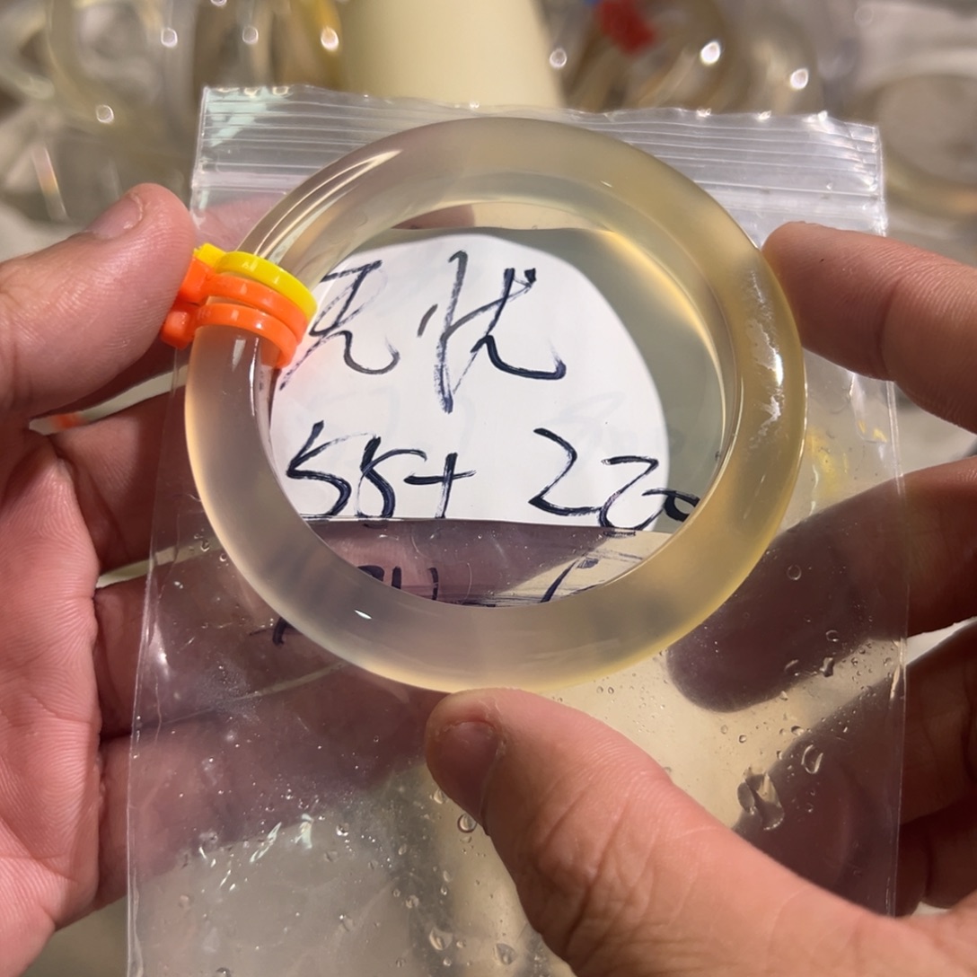 无***.玛瑙/玉髓未镶嵌手镯4单发一根