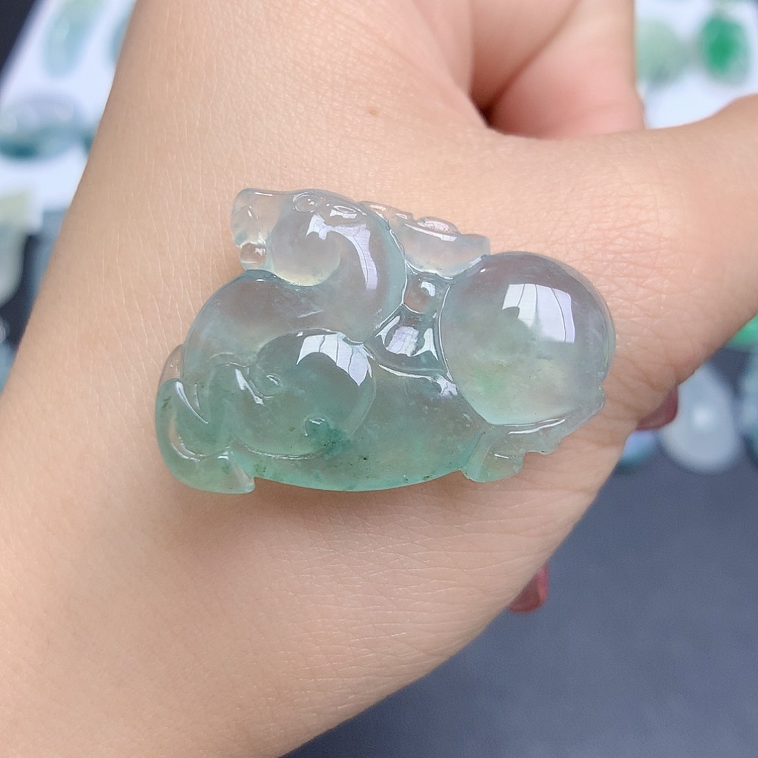 翡翠颈饰未镶嵌唐马