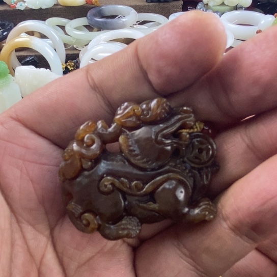 和田玉颈饰未镶嵌水*道