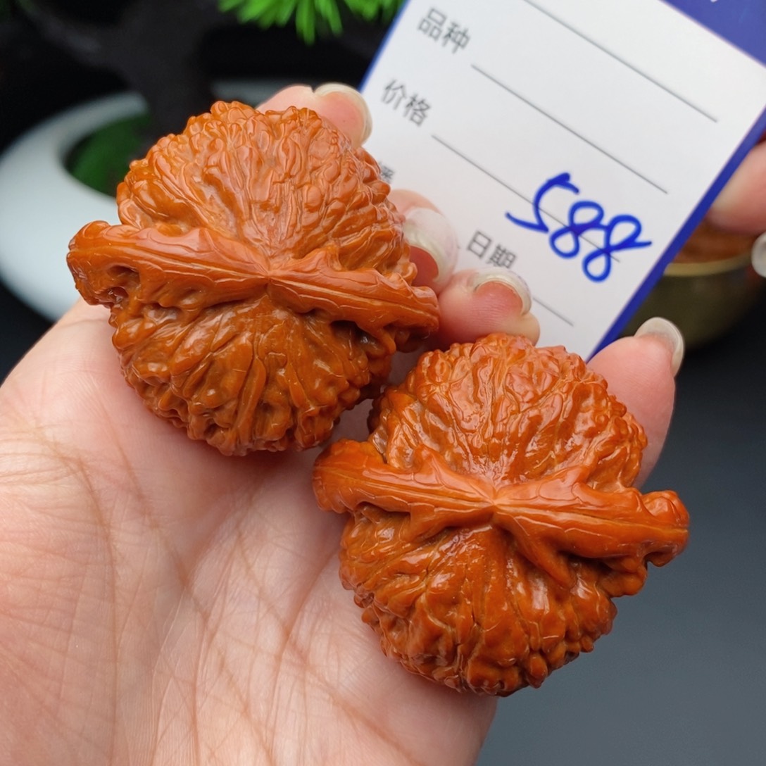 文玩核桃把件45闷白588