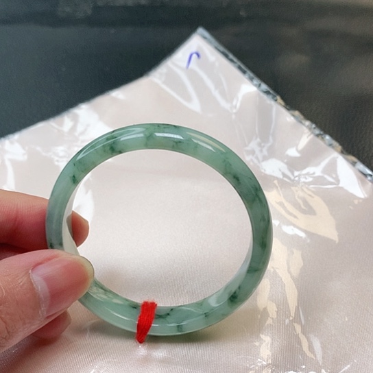 翡翠手镯未镶嵌1号