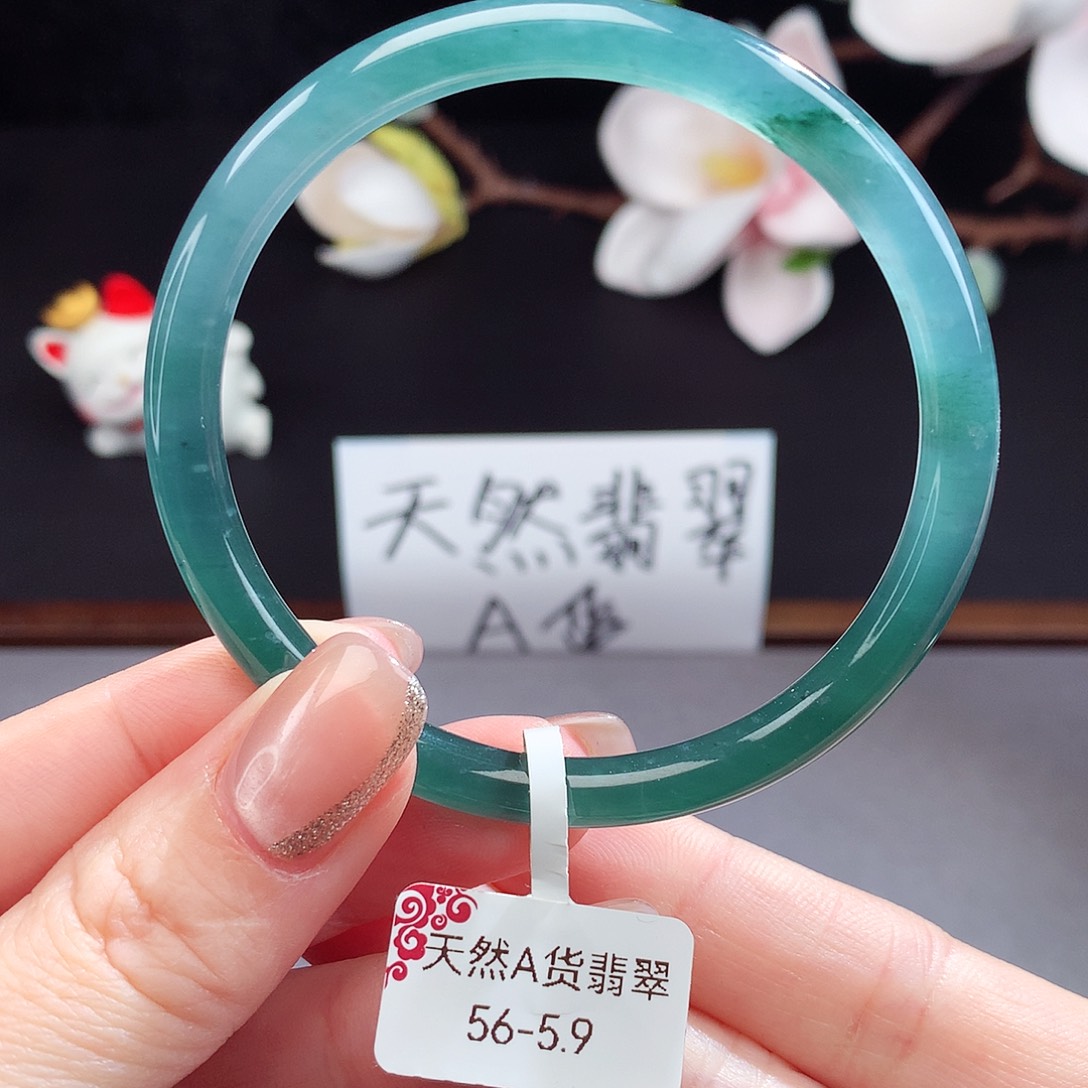 翡翠手镯（圆镯）未镶嵌