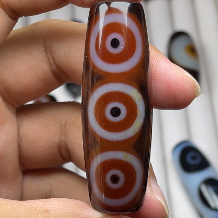 风****玛瑙/玉髓未镶嵌颈饰五眼一个