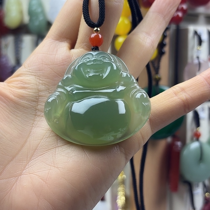 无***奈石英质玉未镶嵌颈饰