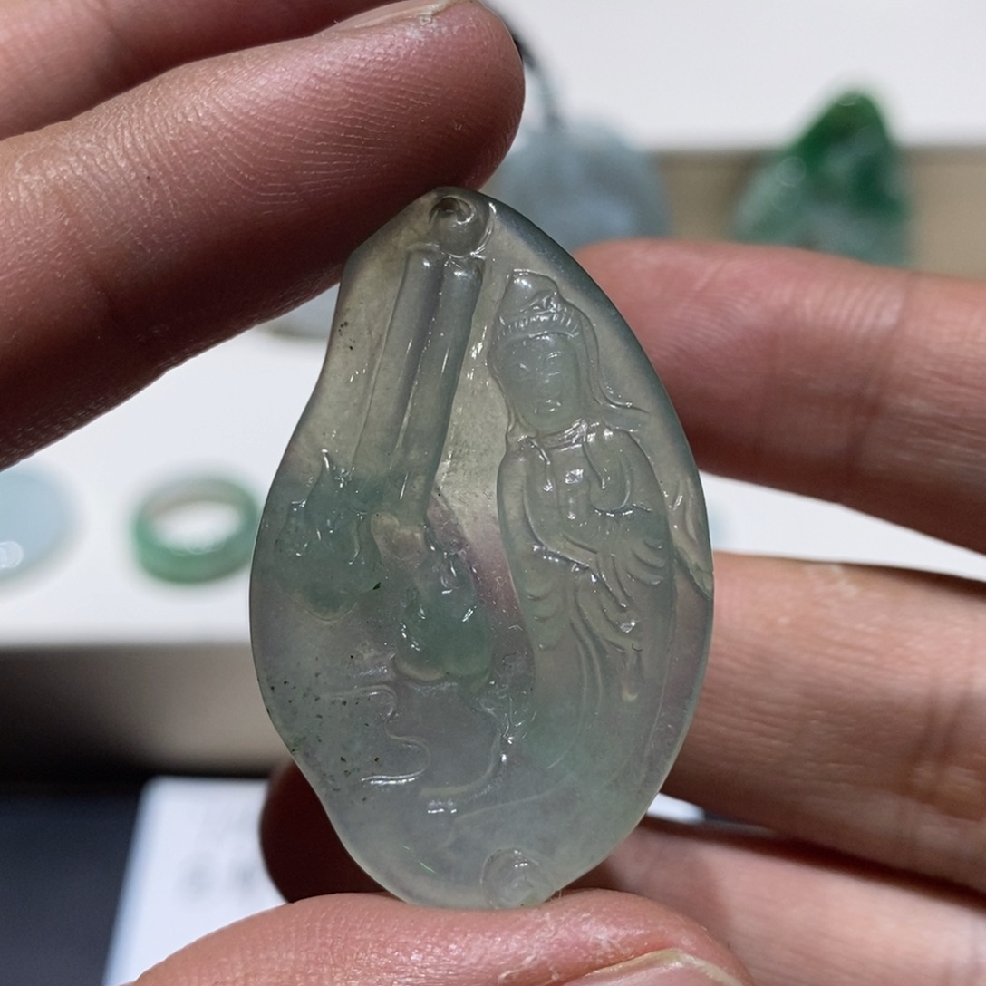 翡翠未镶嵌颈饰翡翠