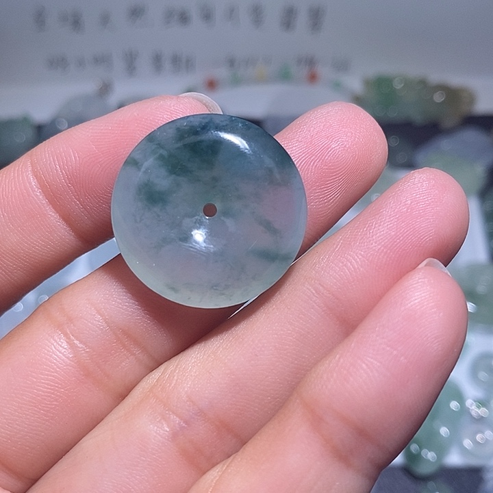 颈饰未镶嵌翡翠平安扛