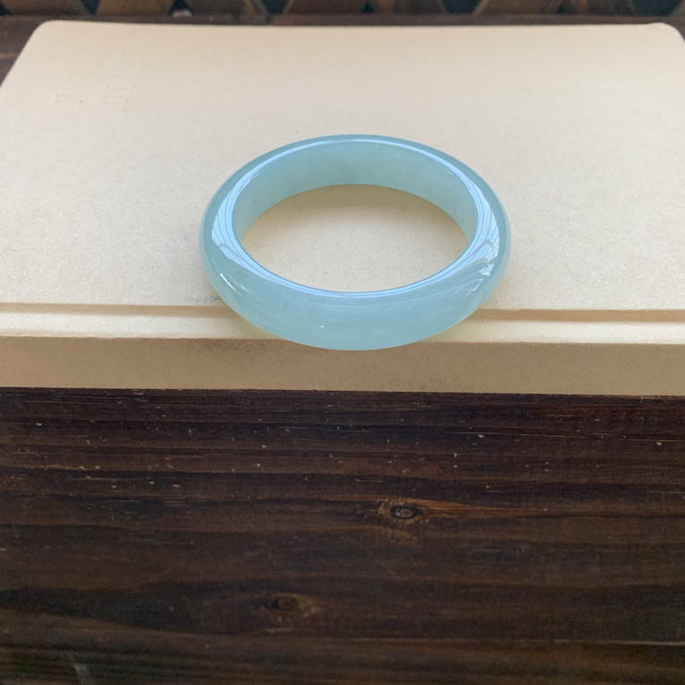 冰透细腻天空蓝手镯特价48800圈口52.7-12.3-8.5，天然翡翠缅A完美