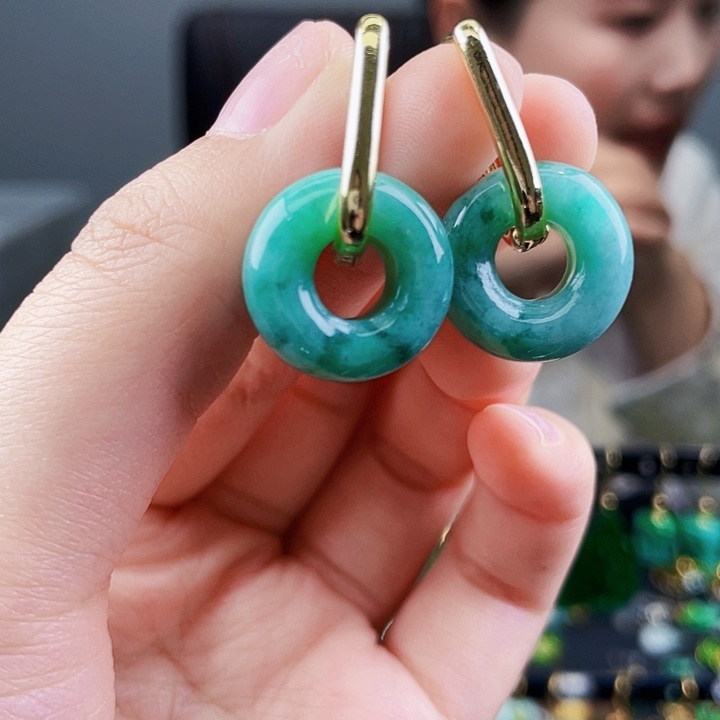 翡翠耳饰未镶嵌饰品