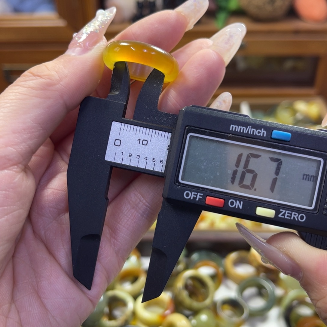 蛇纹石玉未镶嵌手镯瑕疵38