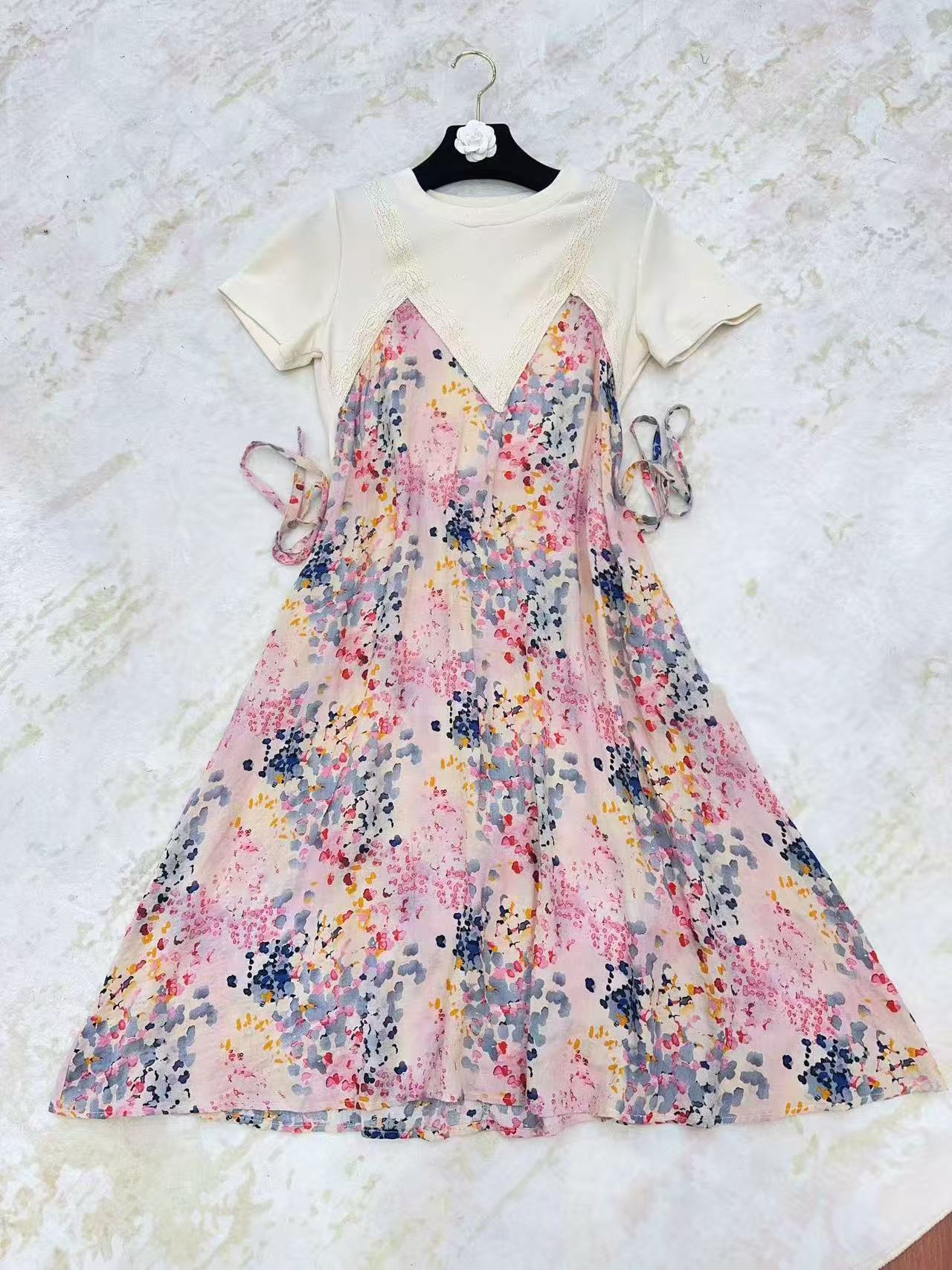 『粉韵花影』2025年夏季新款假两件法式气质显瘦假两件连衣裙【思思】