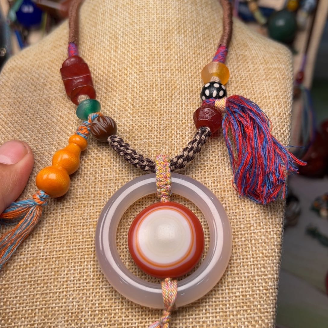 玛瑙/玉髓颈饰未镶嵌