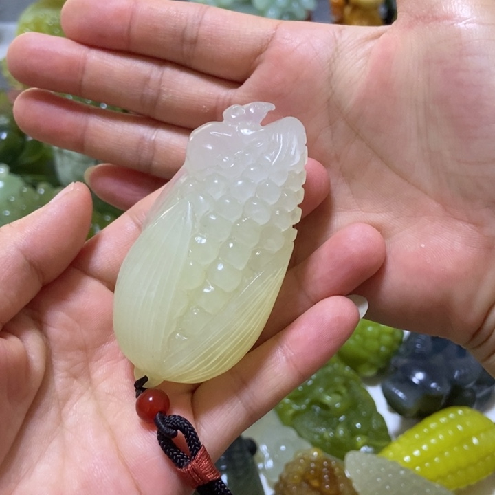 【闪购商品】未镶嵌蛇纹石玉把件