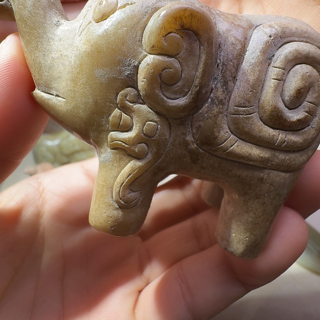 根***缘和田玉（糖玉）未镶嵌挂件