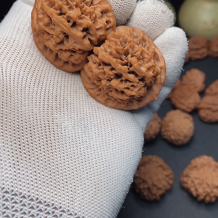 把件文玩核桃巴**爷秦岭秦闷