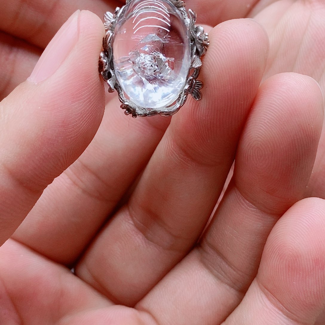 若***~水晶戒指银S925镶嵌天然水晶戒指