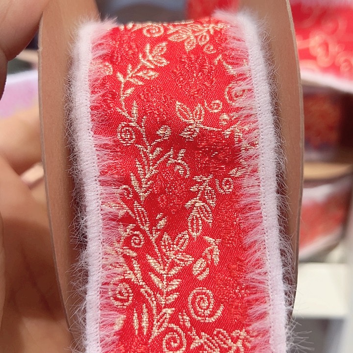 燕***饰刺绣国风毛边刺绣带5码材料